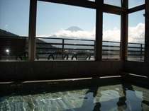 富士山を眺めながらゆっくりお寛ぎ下さい