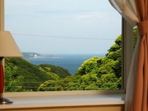 眺めの一例です　遠くに須崎半島を望みます　