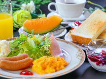 #朝食洋食一例　お食事の内容は日替わりになります。1階レイストランにてお召し上がりいただきます。
