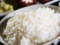 お米は有機農法で育てた『自家製コシヒカリ』お水も美味しい神鍋で炊くご飯は最高です