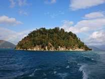 琵琶湖に浮かぶ島「竹生島」パワースポットとしても人気！Ｐｈｏｔｏ：びわこビジターズビューロー