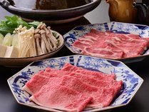 鳥取和牛・とっトン（鳥取豚）のしゃぶしゃぶ鍋食べ比べは自家製の胡麻ダレとポン酢で（二人前）