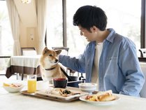 朝食バイキングイメージ。朝から大切な愛犬といられます。
