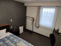 ◆ビジネスシングルルーム◆客室面積：15平米◆ベッドサイズ：110×195cm