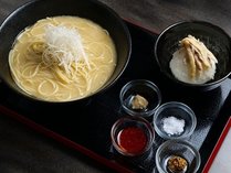Chinese　Dining　RYO　メニュー例／ロウリュチキンラーメン