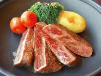 風味豊かな福島県産牛ステーキ※掲載内容は一例です。仕入れ状況等により変更になる場合がございます。