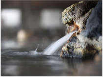 【熱塩温泉】山中から湧き出る熱塩の湯は、会津のお殿様から庶民まで広く愛されてきた名湯です。