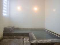 *温泉／お風呂は、天然温泉と循環温泉、２ヶ所ございます。