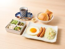 【選べる朝食】パン（目玉焼き）朝食　7:00～10:30（最終入店10:00）