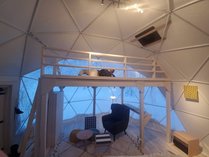 グランピングドーム２【大きく広い窓で自然に囲まれた空間】