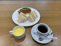 福狸亭小川家にて提供される朝食のサンプルになります。