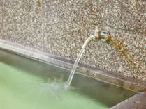 *【大浴場：ぬる湯】国内有数の特効アルカリ泉で、肌を潤し女性に喜ばれる「美人の湯」としても人気。