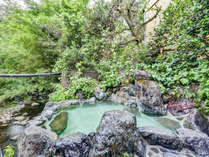 *【露天風呂】ヌメリのある柔らかいお湯は、美肌効果も抜群の良泉です。