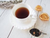 【ラウンジ無料サービス】厳選したルピシアの紅茶を数種類、ファーム富田のラベンダーティー