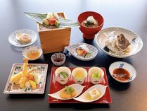 【早期割60】60日前までのご予約でお得　夕朝食付　夕食：日本料理「あけくれ」お手軽な懐石付