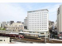 【外観】駅ビル「Wing　Kitchen京急川崎」3階にフロントがございます。