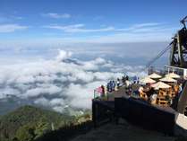 【竜王ソラテラス】竜王山山頂にできたソラテラス。関東圏初、雲海を眺めることができるカフェです。
