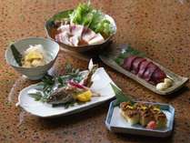 *夕食一例：川上村の季節の食材を使った会席料理です