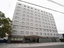 当ホテルは近鉄四日市駅から徒歩3分。周辺には長島温泉や鈴鹿サーキットがあり、ビジネスや観光に便利。