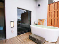 貸切風呂◆銀◆少し深めの真っ白い陶器風呂