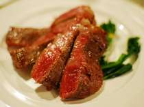 【お肉好き必見】プチお料理にメインのお肉を堪能！＜A４ランク銘柄福島牛＞を追加の贅沢コース