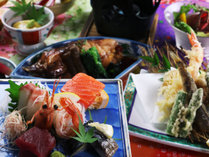 【#ご夕食一例～桜御膳～】赤魚の煮付けをメインに地魚や自家栽培野菜を使った旬の料理をお楽しみください