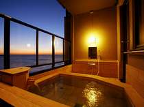 写真：海一望露天風呂付き客室　隠れ湯の宿　月のあかり