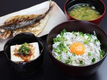 旅館まんりょうの朝食旅館飯ではないですが全部美味しいのをご用意してます