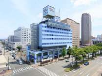 ≪ホテルパールシティ秋田竿燈大通り≫JR秋田駅西口から車で3分。山王大通り沿いのホテルです。