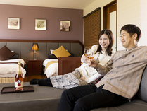 リゾートの雰囲気漂う「ジュニアスイートルーム」をはじめ、ニーズに合わせた多彩な客室を展開！