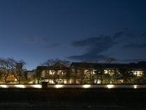 【国登録有形文化財の宿】人吉温泉で趣のある純和風旅館『芳野旅館』へようこそ。