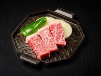 ・【お食事：松阪牛ステーキ】銘牛としても名高い松坂牛をステーキで　肉の旨味をご堪能いただけます