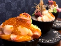 シハチ鮮魚店　狸COMICHI店の海鮮丼をはじめ、様々な北海道グルメが楽しめます♪