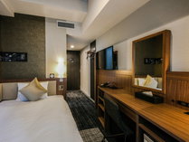 シングルルーム：ベッド幅125cm×195cm　広さ14平米　ドリームベッド製のベッドをご用意しております。