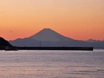 休暇村から見える富士山（夕景）