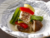 ・【お食事一例】箱根の旬の食材を贅沢に使用した創作料理