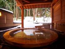 冬の露天風呂も気持ち良い。ラヂウム温泉は湯冷めしにくいので、じっくり入ってください♪