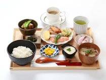 【朝食】麦とろ膳。ネバネバ効果で朝からヘルシー☆(税込み1,430円)