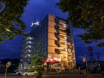 【ホテル外観】　出水駅西口から徒歩1分の好立地♪ 写真