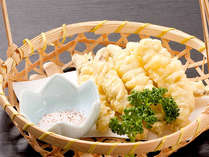 地元の食材を使った料理や、薩摩料理など、鹿児島ならではのお料理。(一例)