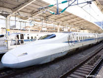 新幹線で新大阪からの利便性も抜群、南エリア最大の繁華街です