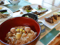 【夕食一例】地元の季節の食材を使った田舎料理をご賞味下さい
