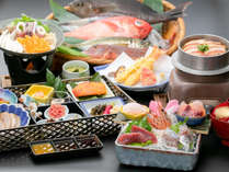 人気の千代田荘『名物』海鮮三昧膳！これだけの海の幸を一度に食べれるお店はなかなかございません。