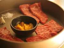 焼肉コース「七段」。肉本来の旨みが際立つ焼き方と、ちょっと意外な食べ方もご提案いたします。