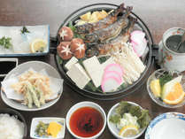 【夕食一例】地元でとれた野菜や川魚を使った素朴なお料理をご賞味ください