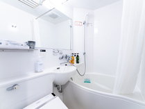 客室にはたまご型のオリジナルユニットバスを設置、通常の浴槽の約20％の節水が可能です。