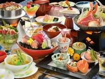 【ご夕食】夏／当館一番人気の曲水膳一例(器や食材は変更になる場合がございます)