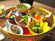 【ご夕食一例】清津館名物山菜の籠盛