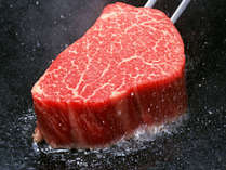 【夕食】あか牛フィレステーキ◆やわらかいのに脂肪分控えめのお肉は、老若男女問わず好まれるお肉です。