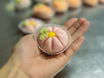 【和菓子作り体験】自分で作った和菓子は、かわいさも美味しさもひとしお。